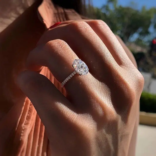 Huitan Oval Finger Ring Band