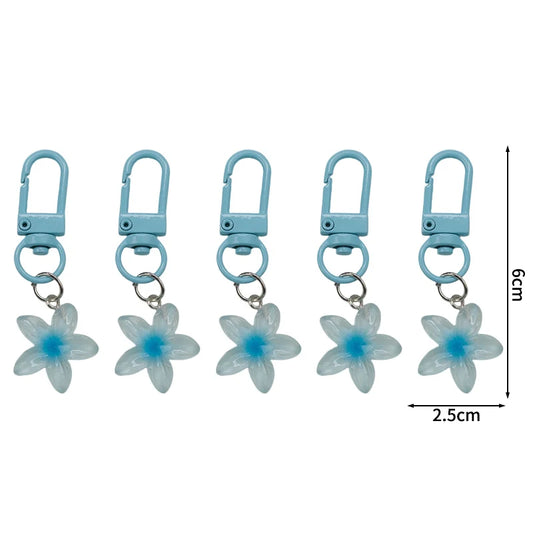 Cute Little Flower Pendant Keychain – Colorful Mini Resin Gift for Guests & Parties